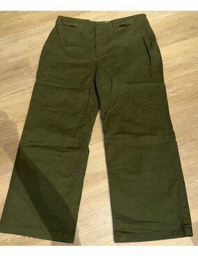 Old Navy Green Extra High Rise
Wide Leg Pants